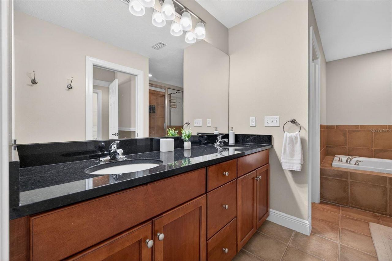 184 Valencia Circle , Saint Petersburg, FL 33716 Photo