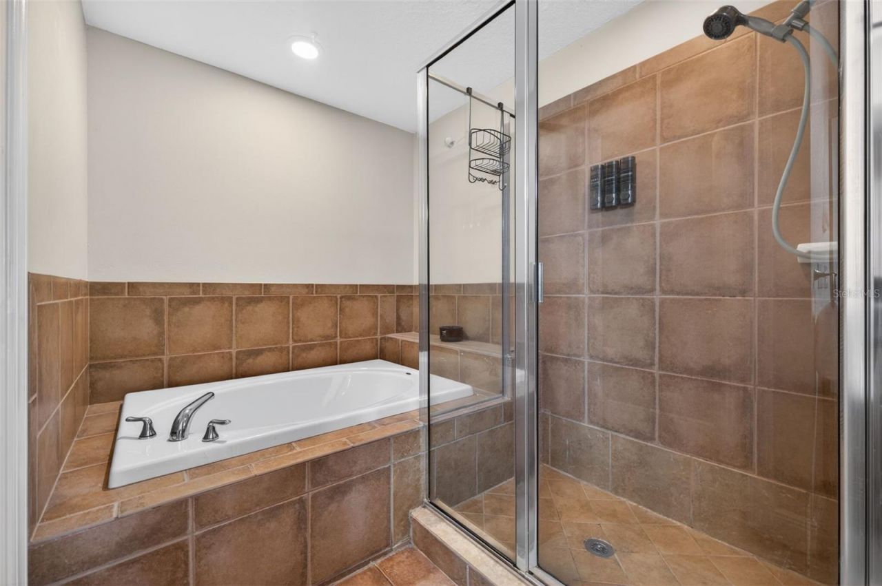 184 Valencia Circle , Saint Petersburg, FL 33716 Photo