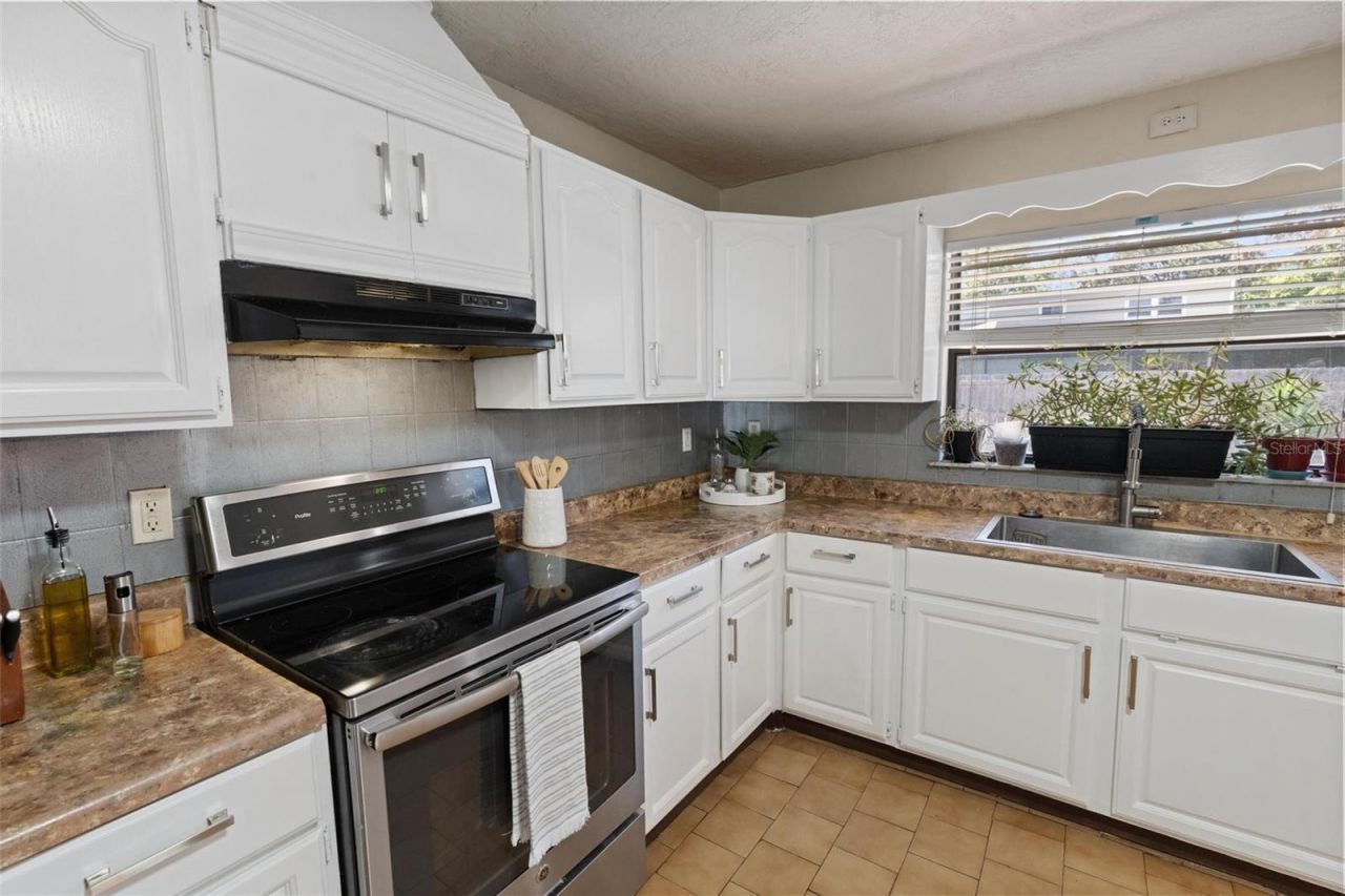 2798 67th Street N, Saint Petersburg, FL 33710 Photo