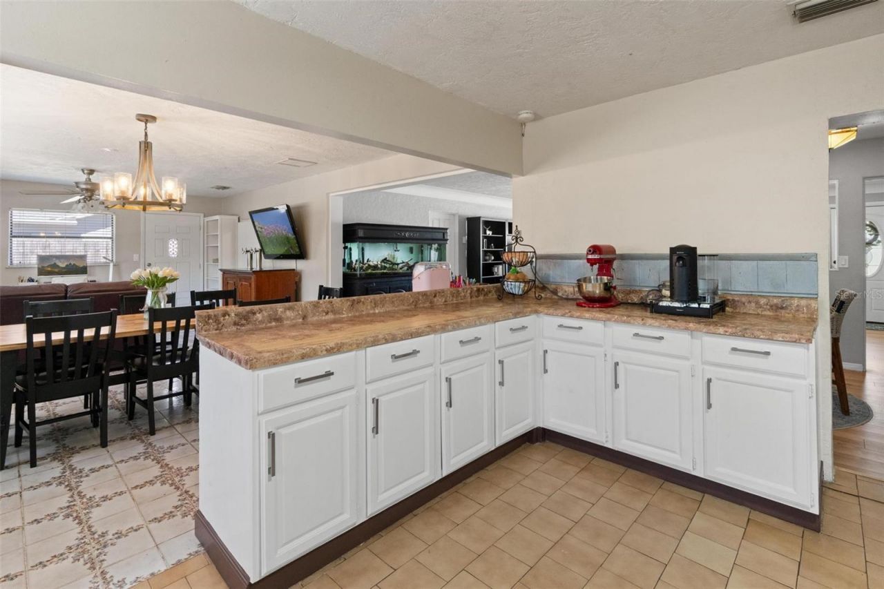 2798 67th Street N, Saint Petersburg, FL 33710 Photo