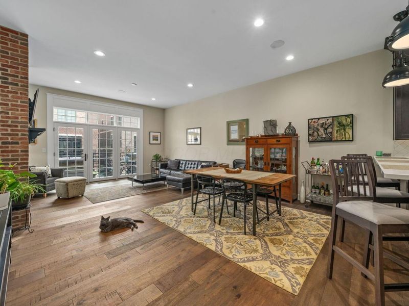 898 S Front Street , Columbus, OH 43206 Photo 13