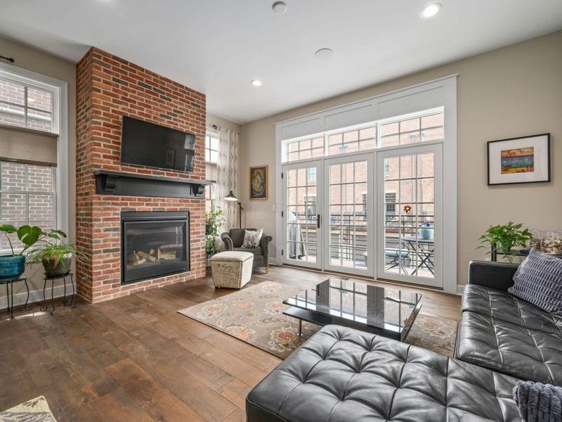 898 S Front Street , Columbus, OH 43206 Photo 15