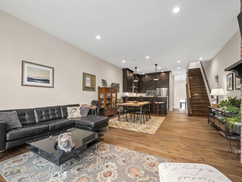 898 S Front Street , Columbus, OH 43206 Photo 16