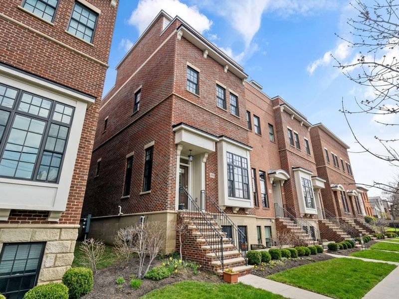 898 S Front Street , Columbus, OH 43206 Photo 2