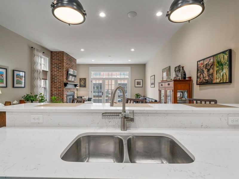 898 S Front Street , Columbus, OH 43206 Photo 29