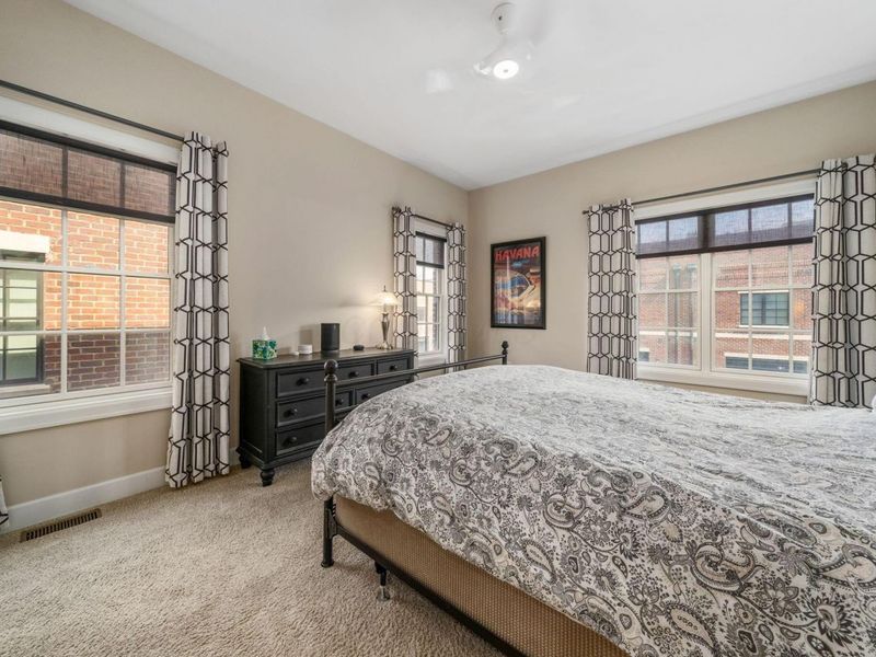 898 S Front Street , Columbus, OH 43206 Photo 37