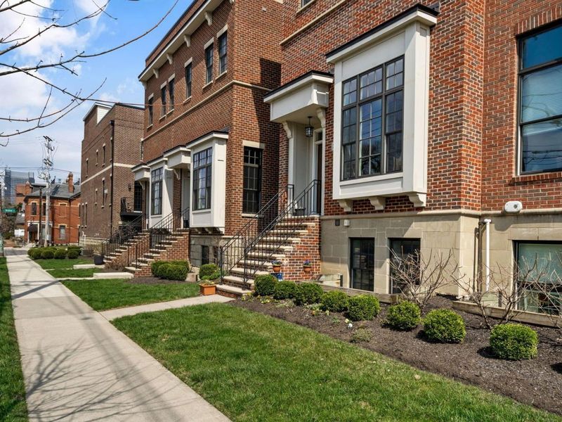 898 S Front Street , Columbus, OH 43206 Photo 4