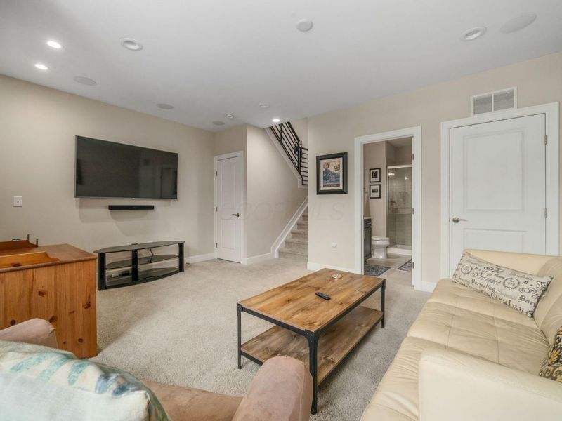 898 S Front Street , Columbus, OH 43206 Photo 62