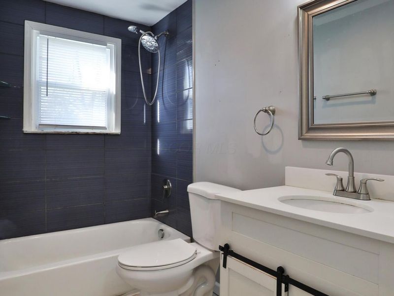 979 Urana Avenue, Columbus, OH 43224 Photo 14