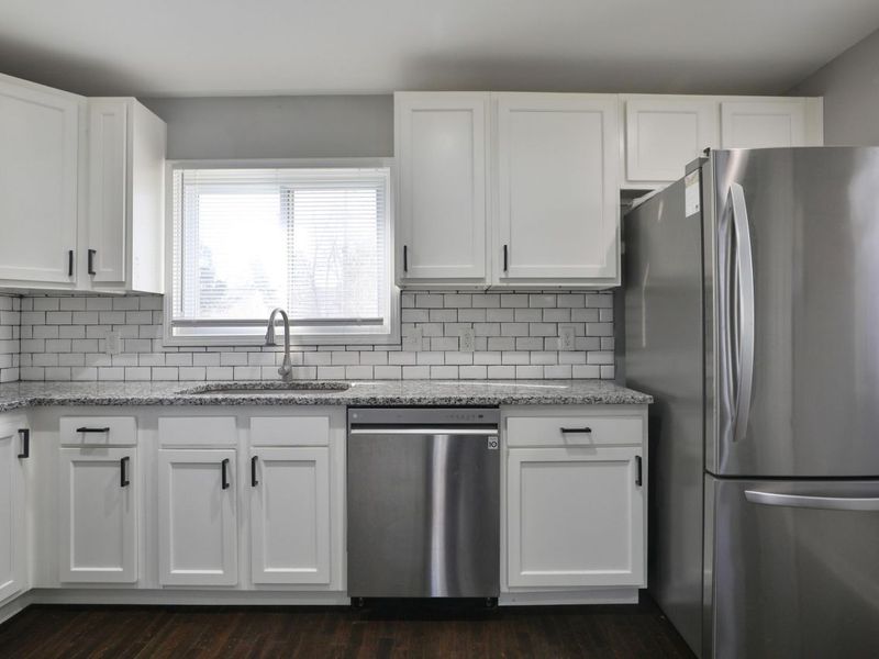 979 Urana Avenue, Columbus, OH 43224 Photo 7