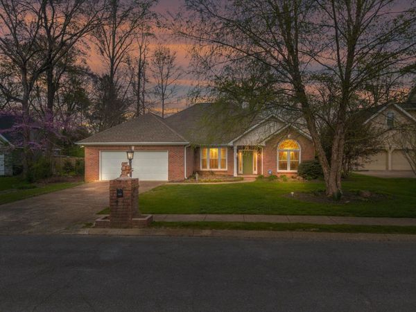 1621 Gunston Hall Road, Hixson, TN 37343