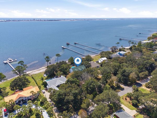 8127 Pompano Street, Navarre, FL 32566