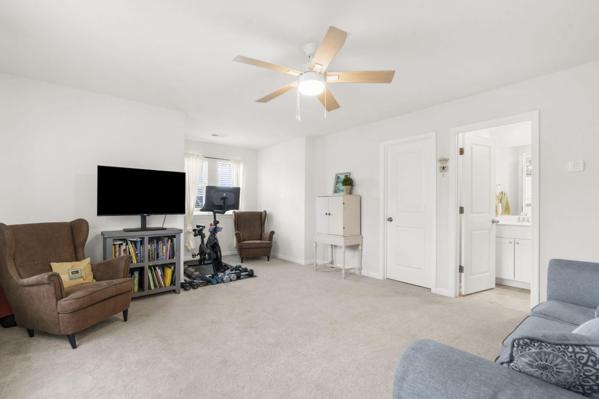 125 Garden Lily Lane Photo 33