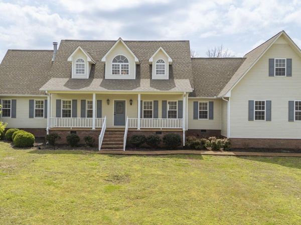 565 BOWEN DR , Savannah, TN 38372