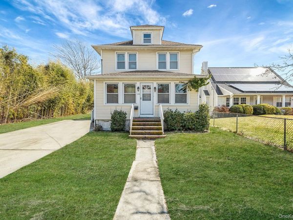 129 Bay Avenue , Patchogue, NY 11772