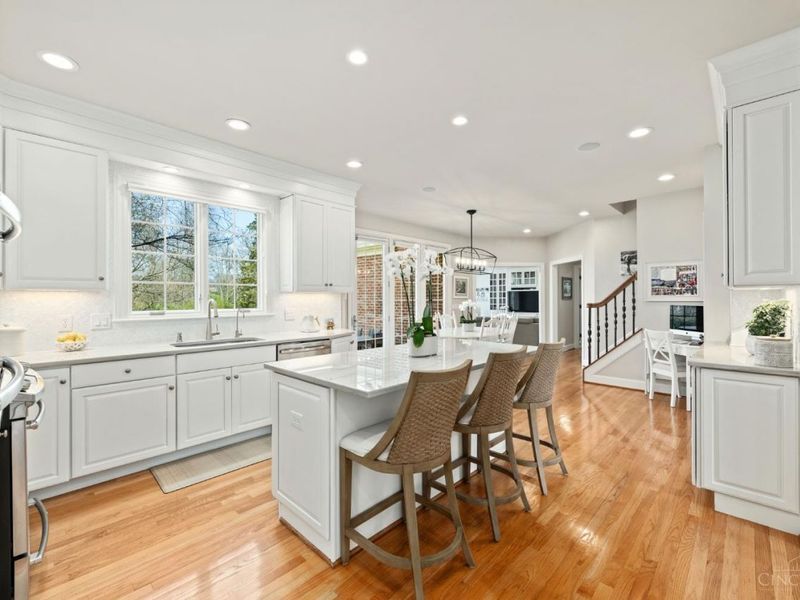 7740 Kugler Mill Road, Sycamore Township, OH 45243 Photo 9