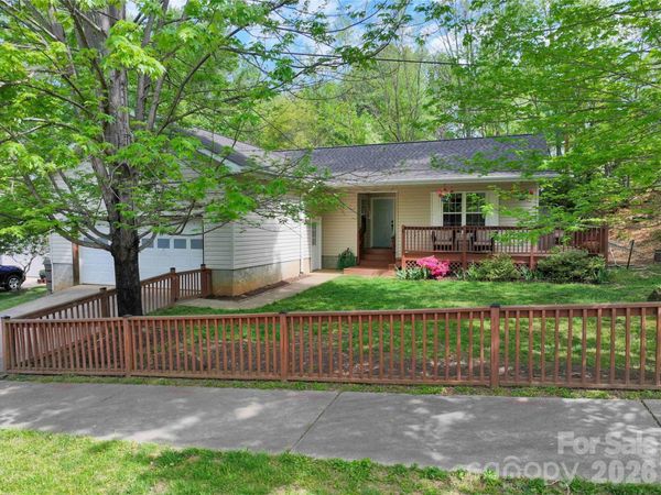 1 Mosers Place, Candler, NC 28715