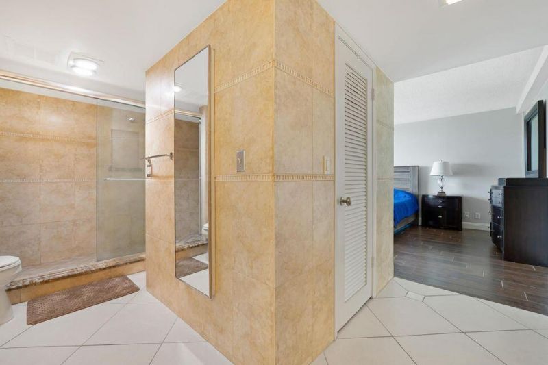 2400 Presidential Way, Unit 1206, West Palm Beach, FL 33401 Photo