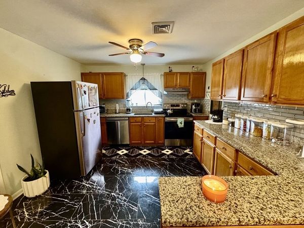 5455 N Main St, Unit 9F, Fall River, MA 02720