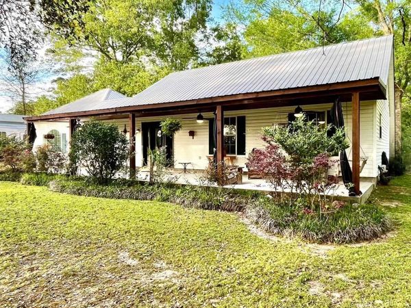 17539 Morales Ln, Livingston, LA 70754