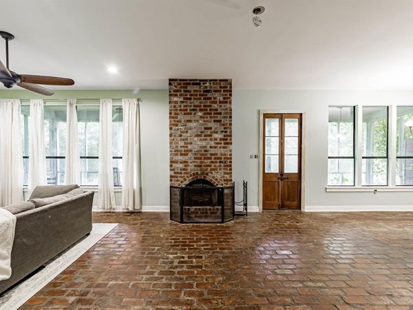 25247 Shane Ct, Jackson, LA 70748