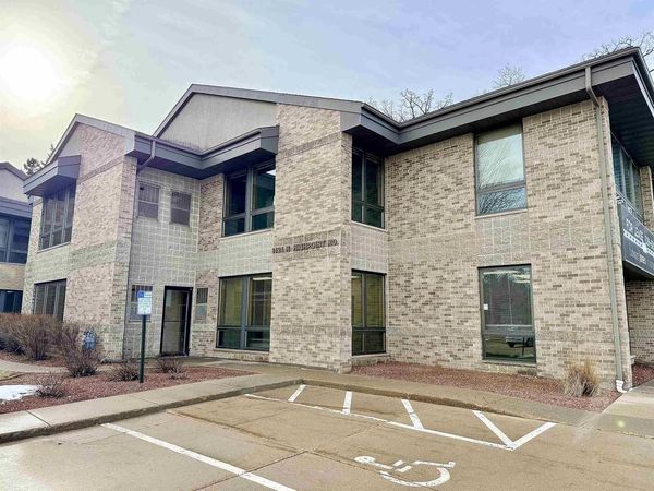 1424 N High Point Road #1424, Middleton, WI 53562