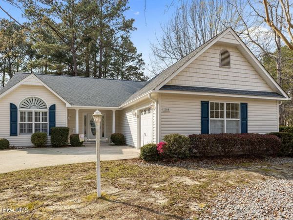 500 Windsong S, Swansboro, NC 28584