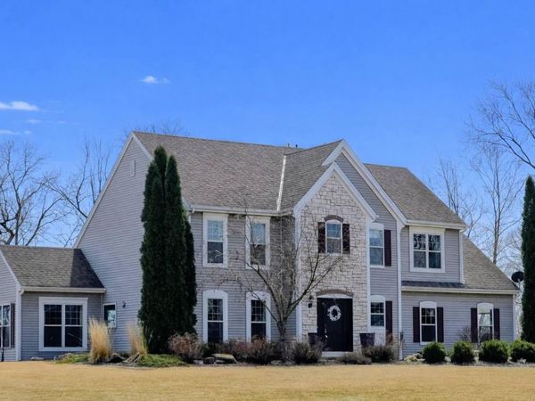 9518 State Highway 144 Hwy, Farmington, WI 53040