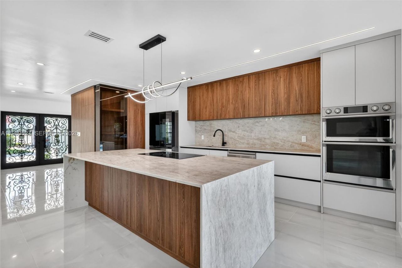 607 Layne Blvd, Hallandale Beach, FL 33009 Photo