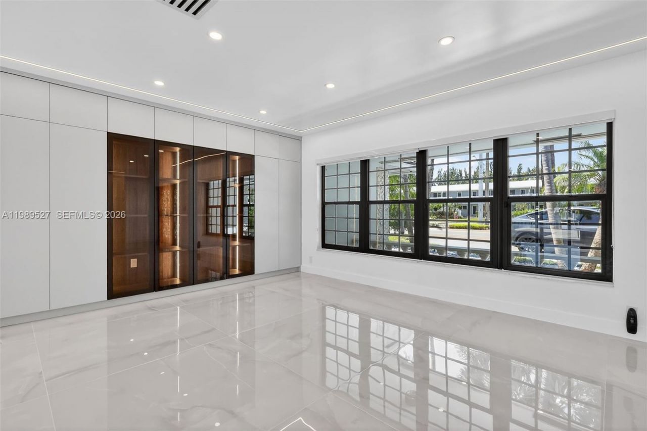 607 Layne Blvd, Hallandale Beach, FL 33009 Photo