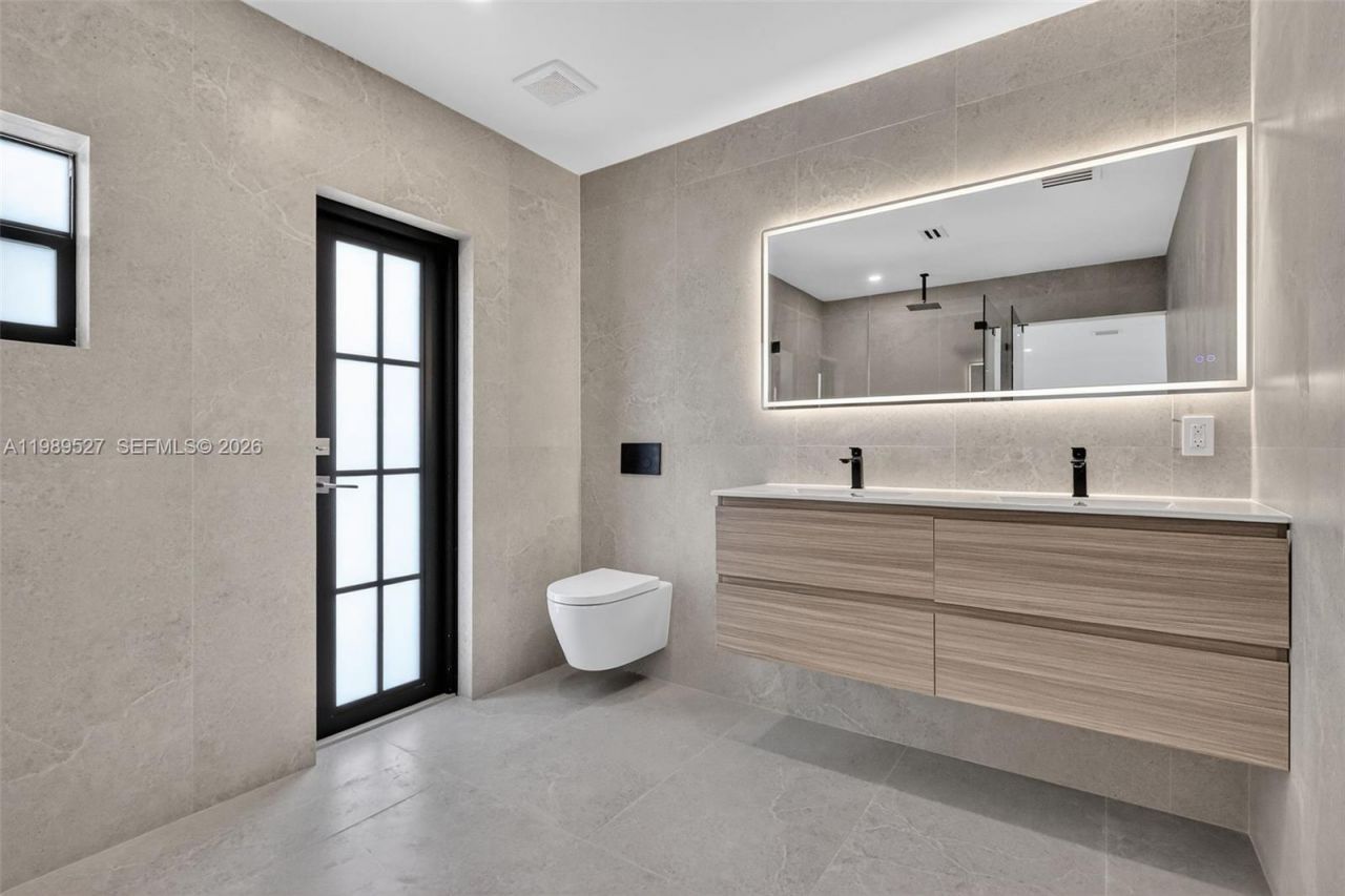 607 Layne Blvd, Hallandale Beach, FL 33009 Photo