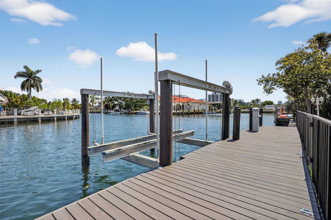 607 Layne Blvd, Hallandale Beach, FL 33009 Photo