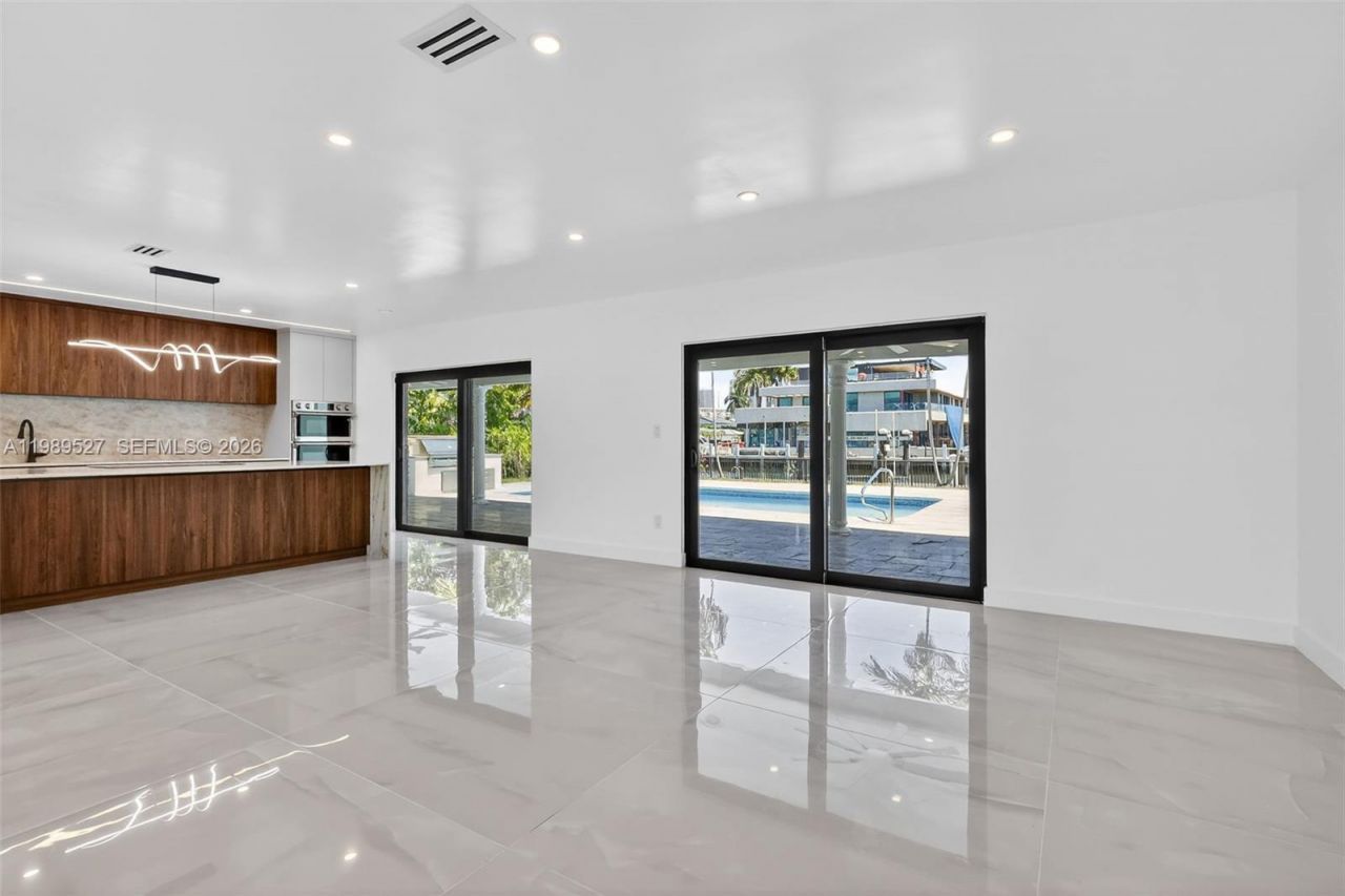607 Layne Blvd, Hallandale Beach, FL 33009 Photo