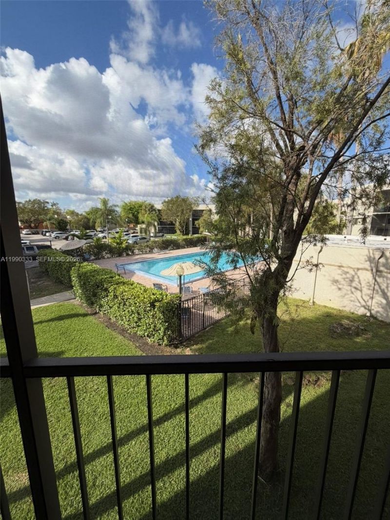 8025 SW 107th Ave , Unit 213, Miami, FL 33173 Photo