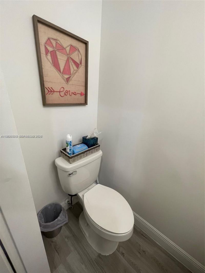 7801 NE 4th Ct , Unit 105, Miami, FL 33138 Photo