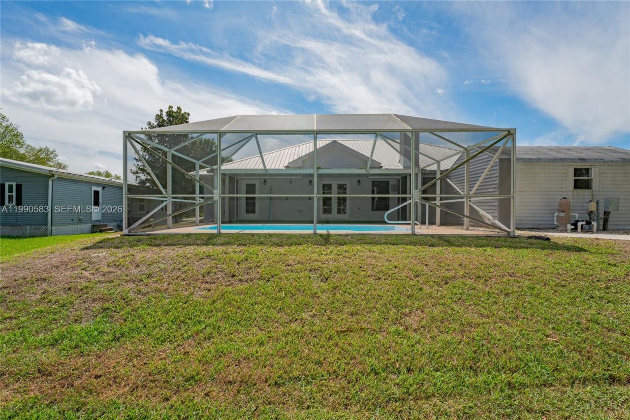 1063 Mayford Lake Rd, Moore Haven, FL 33471 Photo