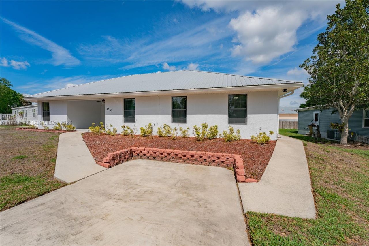 1063 Mayford Lake Rd, Moore Haven, FL 33471 Photo