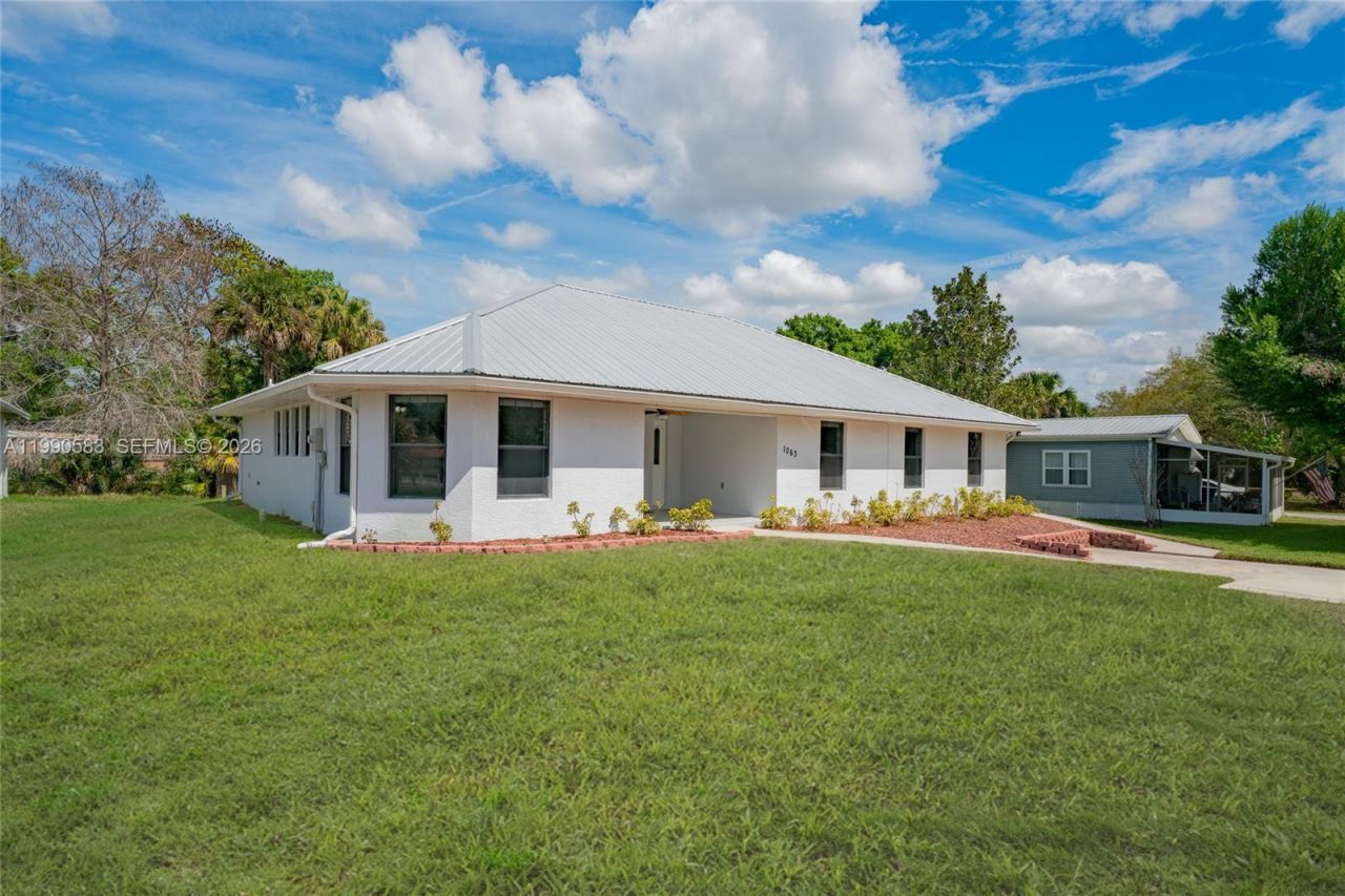 1063 Mayford Lake Rd, Moore Haven, FL 33471 Photo