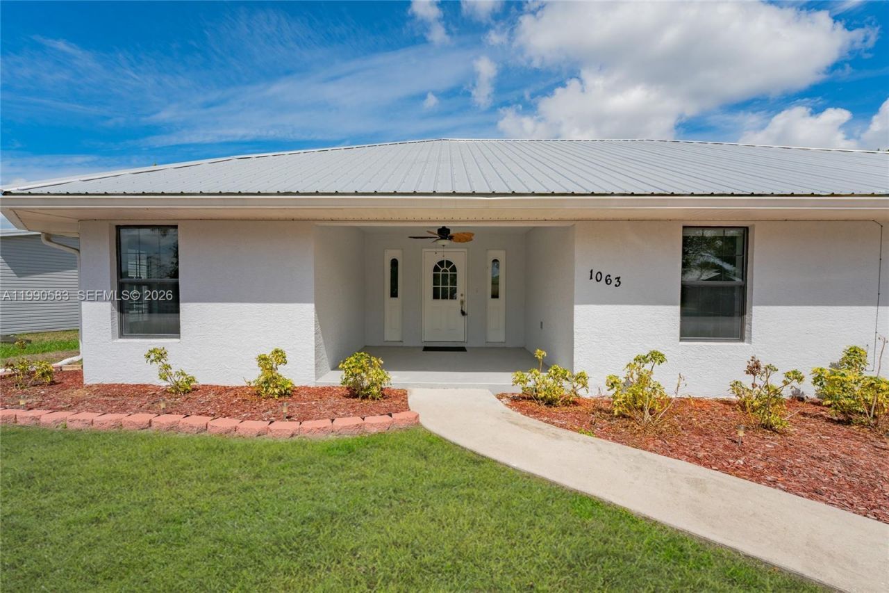 1063 Mayford Lake Rd, Moore Haven, FL 33471 Photo