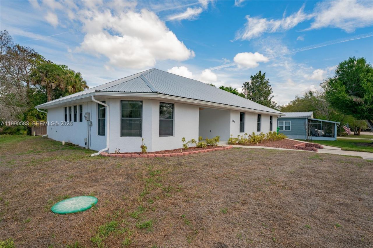 1063 Mayford Lake Rd, Moore Haven, FL 33471 Photo