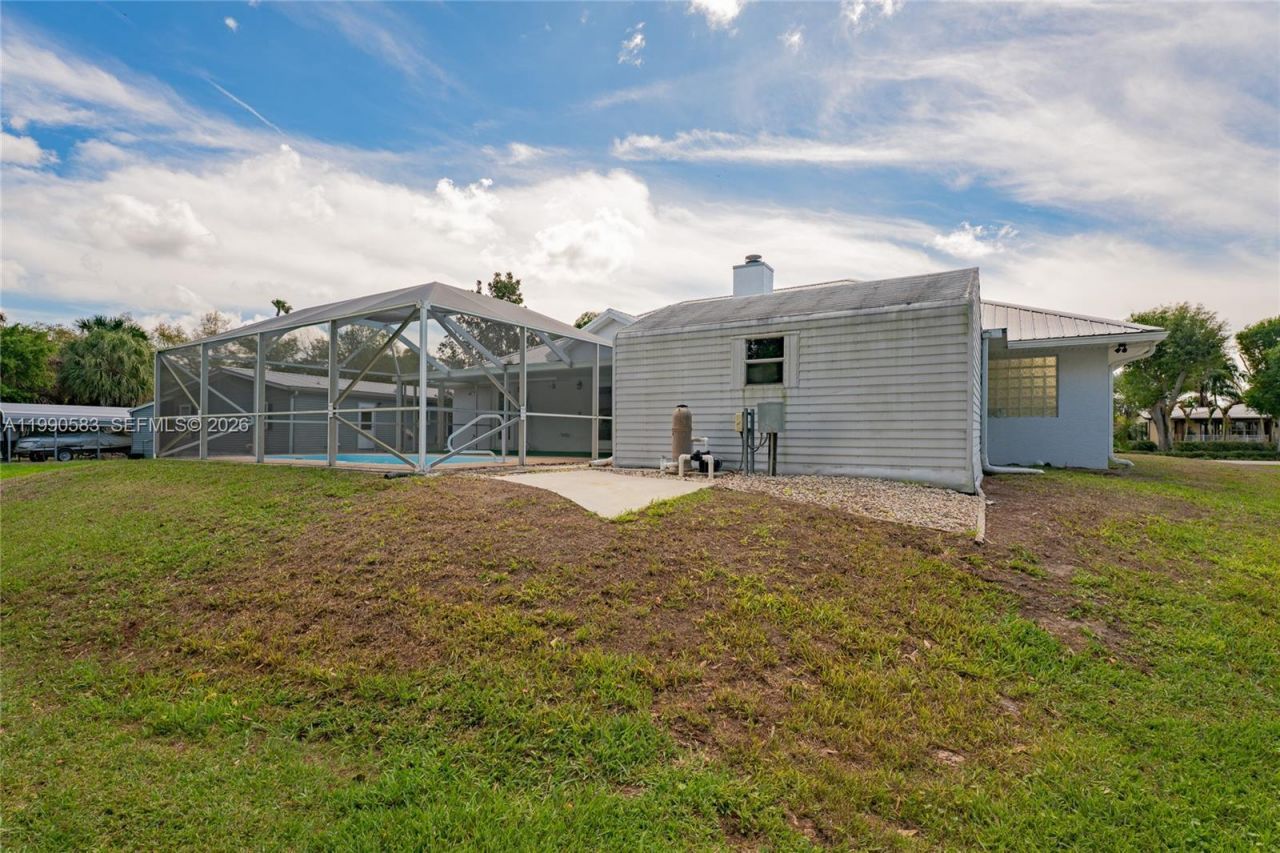 1063 Mayford Lake Rd, Moore Haven, FL 33471 Photo