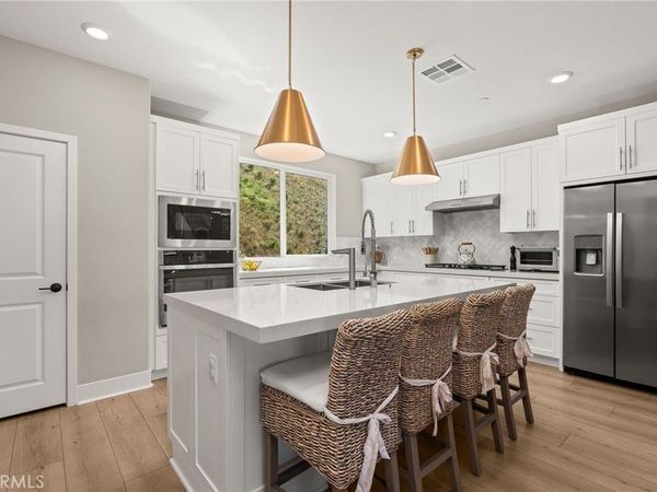 15431 Van Lodensteyn, San Diego, CA 92127