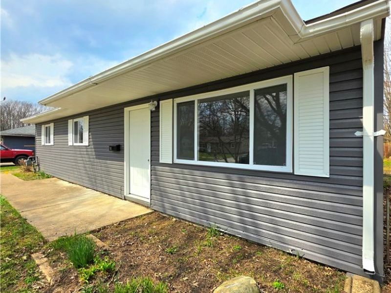 746 Delaware Avenue, Elyria, OH 44035 Photo 2