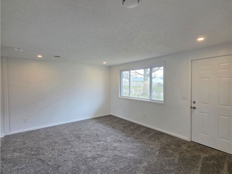 746 Delaware Avenue, Elyria, OH 44035 Photo 4