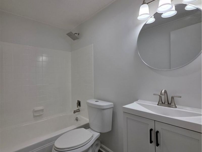 746 Delaware Avenue, Elyria, OH 44035 Photo 8