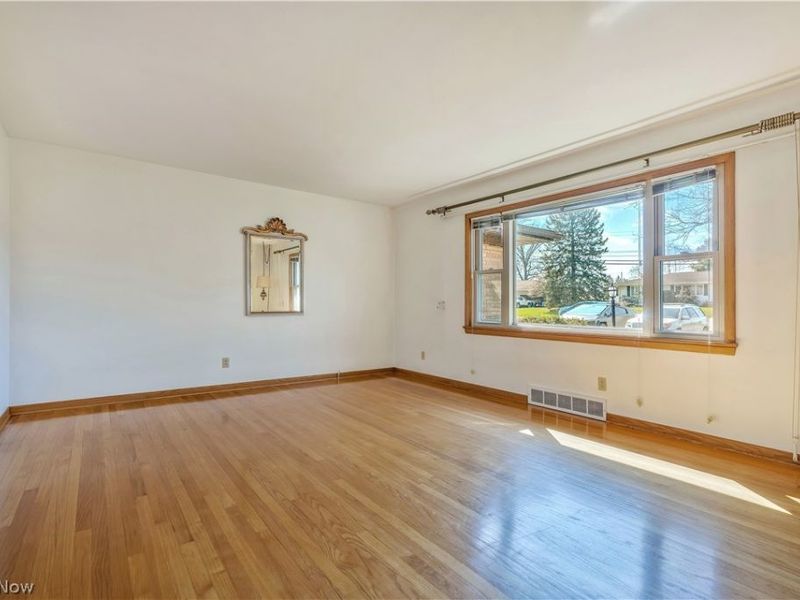 155 Moore Road, Akron, OH 44319 Photo 2