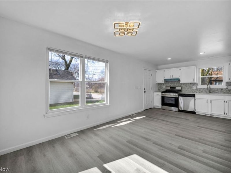 10870 Mount Overlook Avenue, Cleveland, OH 44104 Photo 12