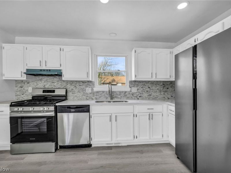 10870 Mount Overlook Avenue, Cleveland, OH 44104 Photo 15