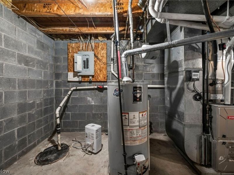 10870 Mount Overlook Avenue, Cleveland, OH 44104 Photo 33