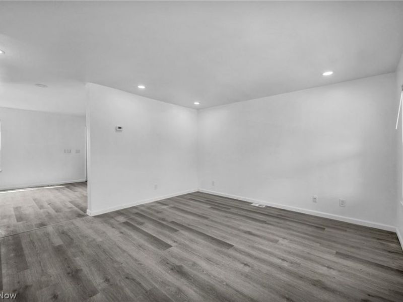 10870 Mount Overlook Avenue, Cleveland, OH 44104 Photo 5